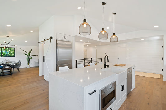Black cabinet hardware ideas for your kitchen in 2023