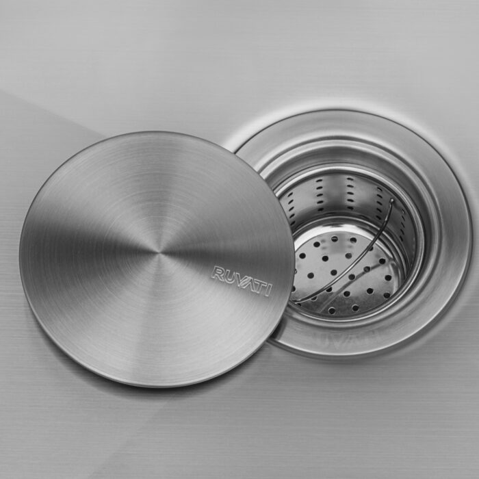 33-inch Undermount 16 Gauge Tight Radius Large Kitchen Sink Stainless Steel Single Bowl